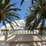 Victoria Hotel 3*