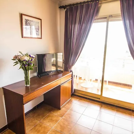 Victoria Hotel 3*