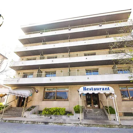 Victoria & Splay Center Hotel