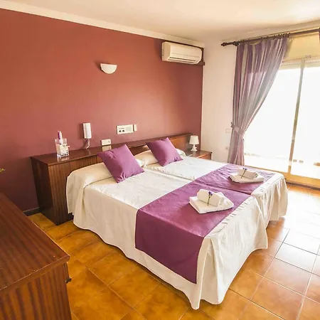 Hotel Victoria & Splay Center