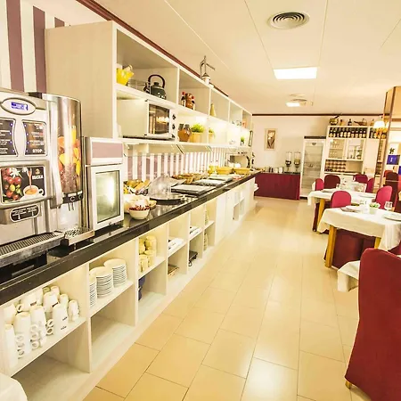 Victoria & Splay Center 3* Segur de Calafell