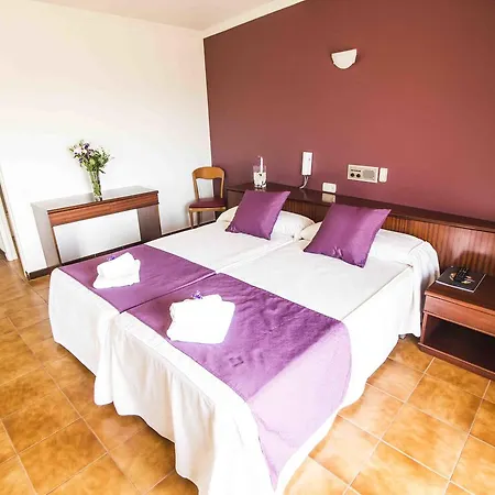 Hotel Victoria & Splay Center