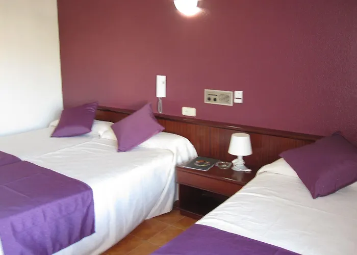 Ξενοδοχείο Victoria & Splay Center 3*